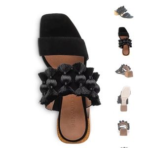 Bernardo Bella Tassel Block-Heel Sandal Suede Black 10